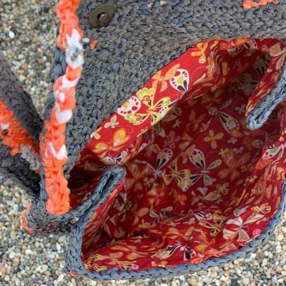 Crochet plarn cross body bag.  Handmade from recycled retail plastic bags. - Picture 3 of 5